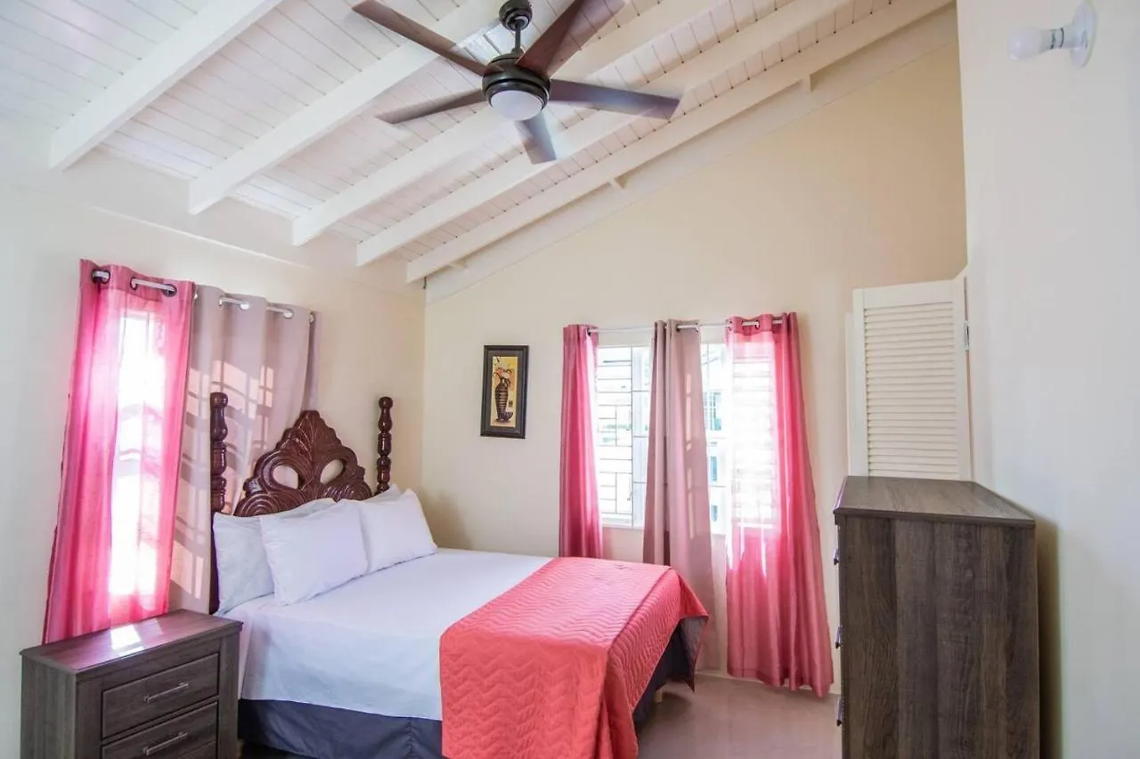 Captivating 2-Bed House In Falmouth 0*,  Giamaica